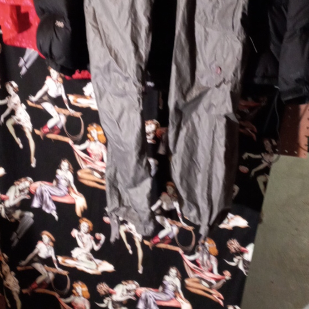 Pants - Picture 3 of 8